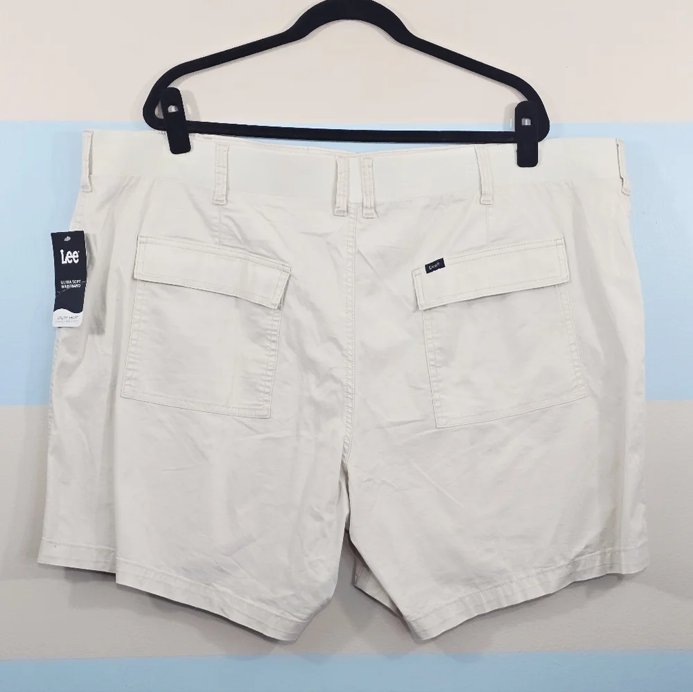 Lee Plus Size Off-White Relaxed Cargo Utility Shorts - Picture 5 of 8